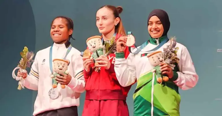 সলিডারিটি গেমসের ভারোত্তোলনে জয়ী তিনজন